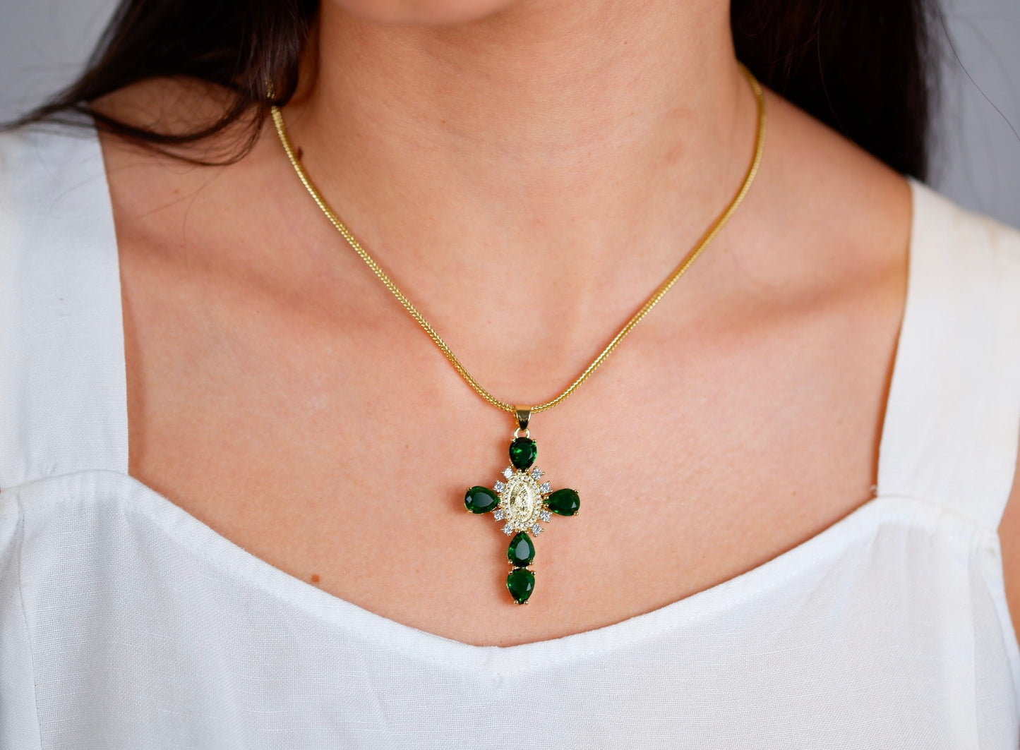 Collar Virgen de Guadalupe 13
