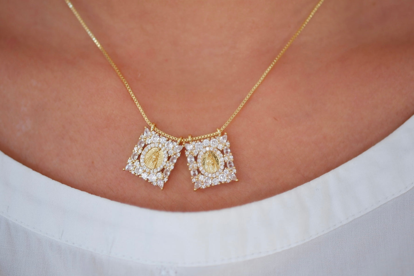 Collar Escapulario Virgen Milagrosa