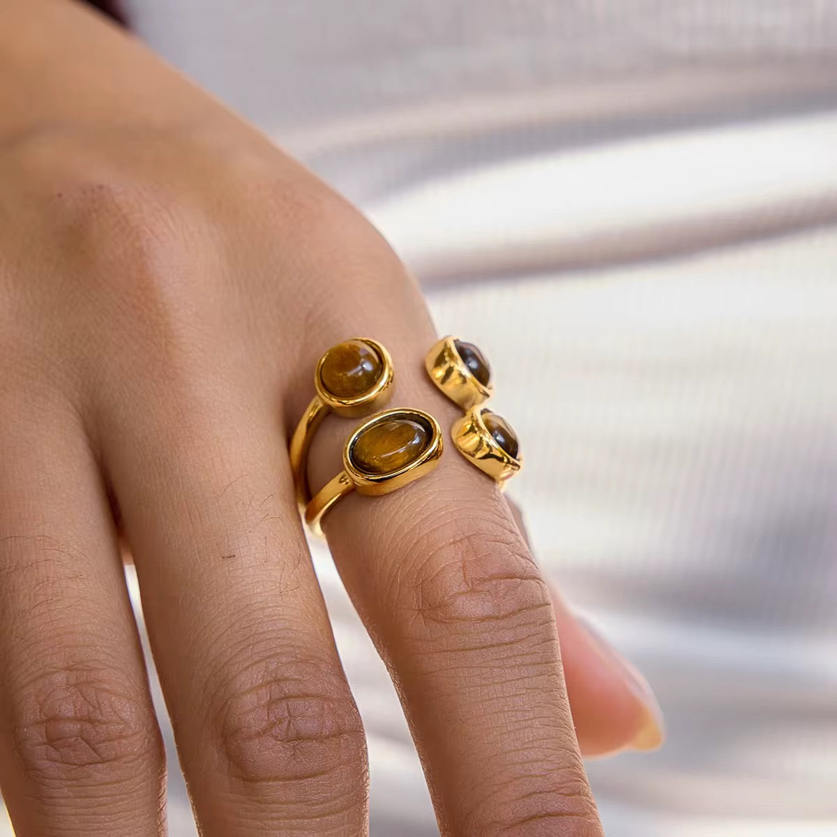 Anillo Carola