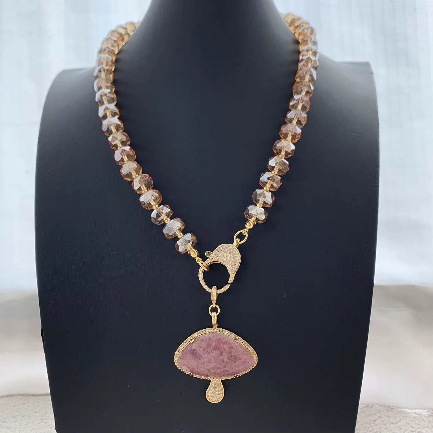 Collar Monica
