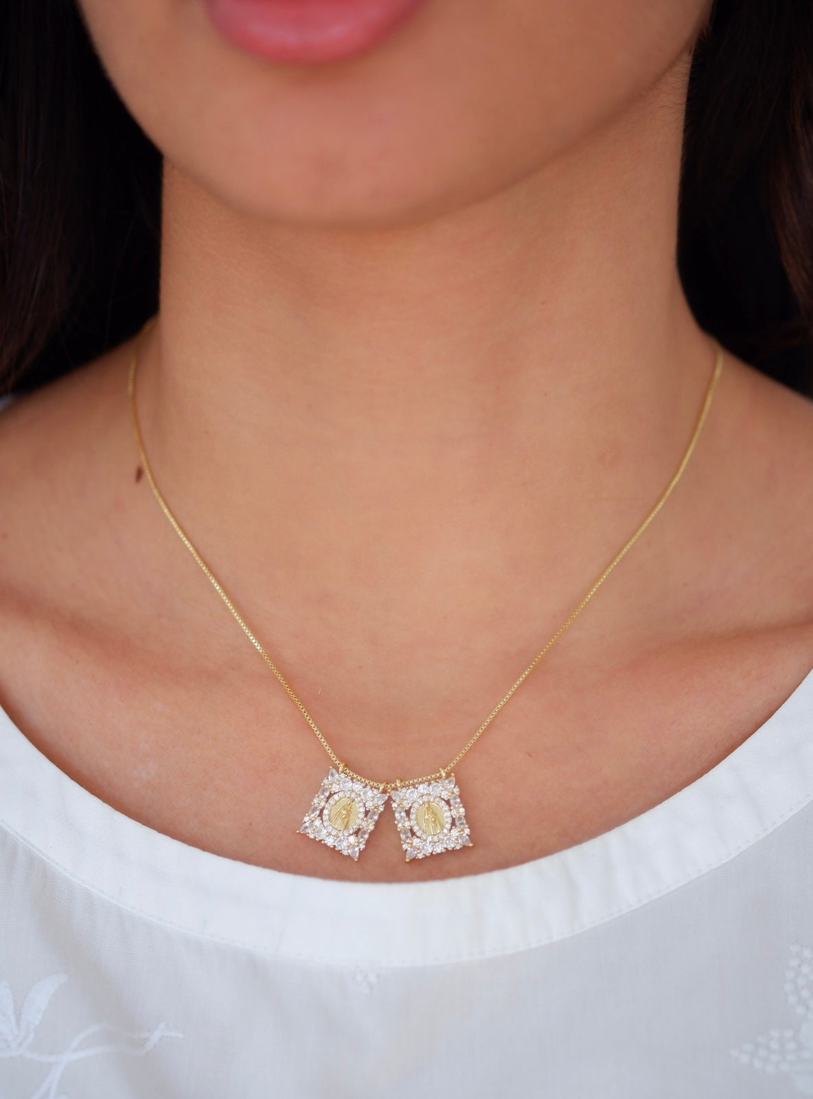 Collar Escapulario Virgen Milagrosa